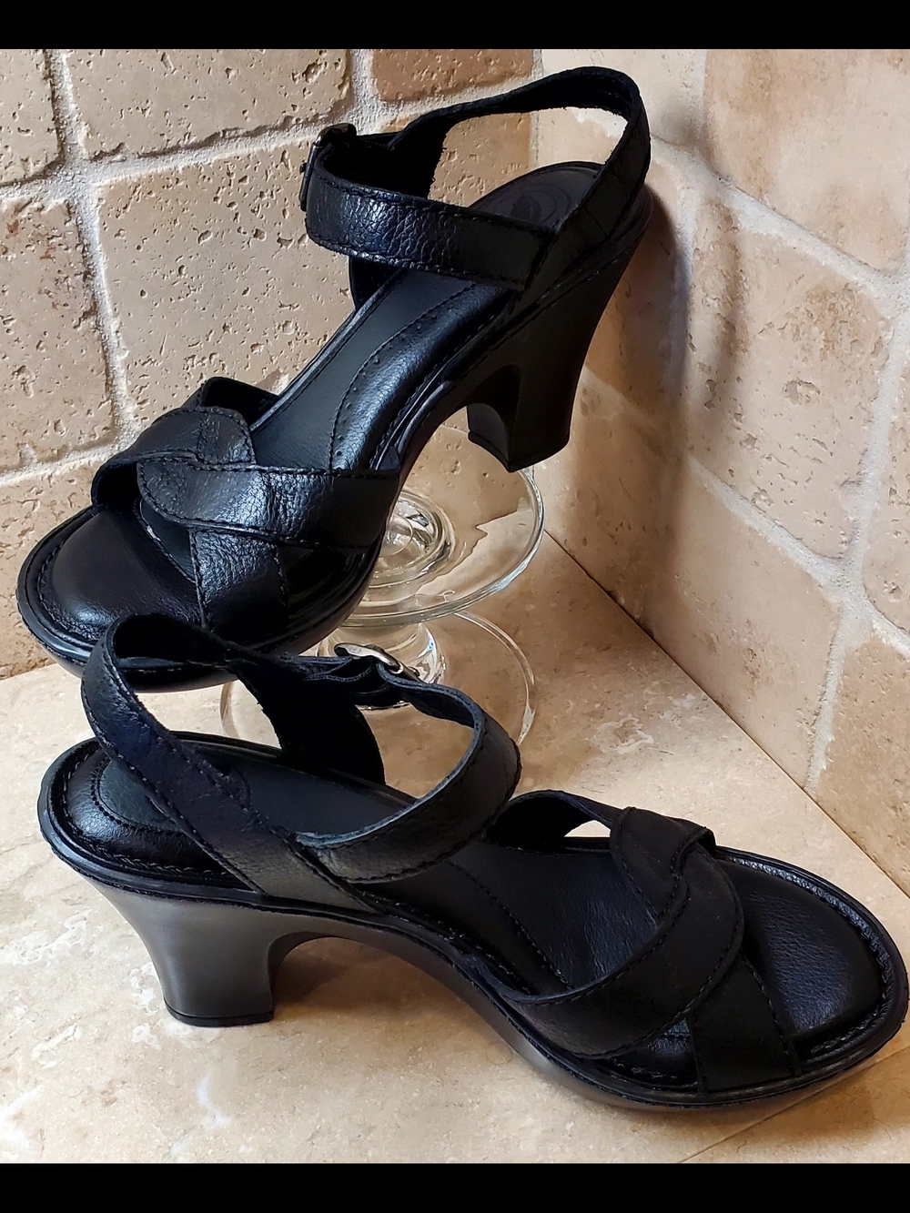 Nurture by Lamaze Black Strappy 3" Mid-Heel Sandals Size 8.5